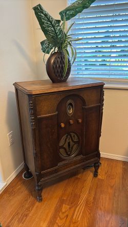 Antique Radio