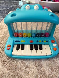 Kids piano toy