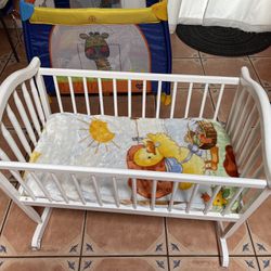 Baby Rocking Crib 