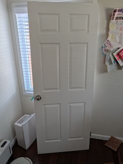 Standard white door 80x32 inches