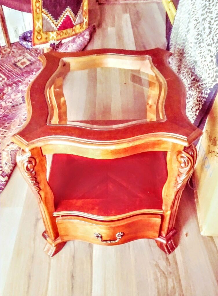 Walnut Glass top LR Side Table