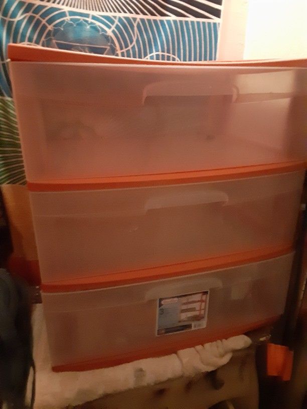 Orange Storage Container $18.00 (Serious Buyers) Obo Cash Only 