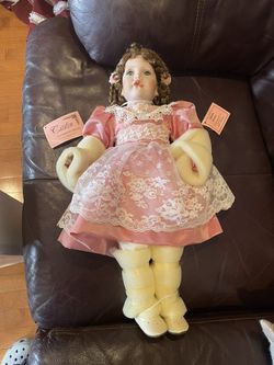Hand Crafted Porcelain Doll Enchanted Art Collection Show Stoppers Caitlin
