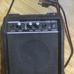 Guitar Amplifier GM-05 (like New )