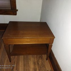 mid century end table $20