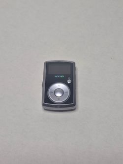 SanDisk Sansa e260 4GB Digital MP3 Media Player Silver Black With Belt Clip