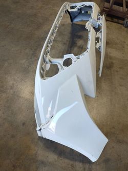 2020 2021 Toyota Corolla L Le Xle front bumper parachoques delantero
