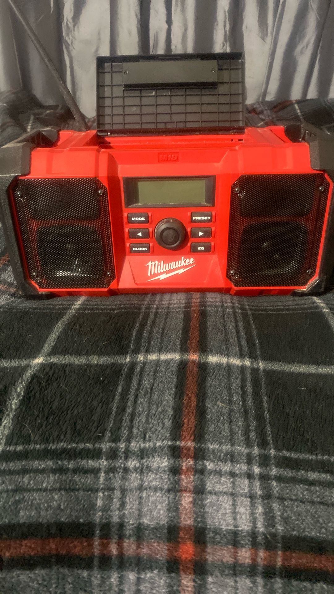 M-18 Milwaukee Job site Radio