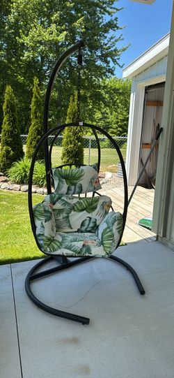 Outdoor swing