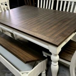 Farmhouse 5-Piece Dining Set