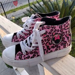 Minnie mouse shoes 4y