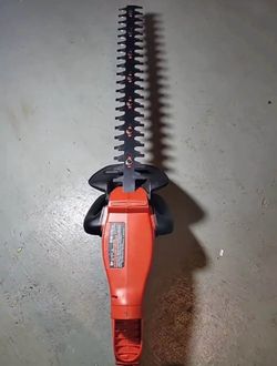 Black & Decker 22" Corded Electric Hedge Trimmer HT22