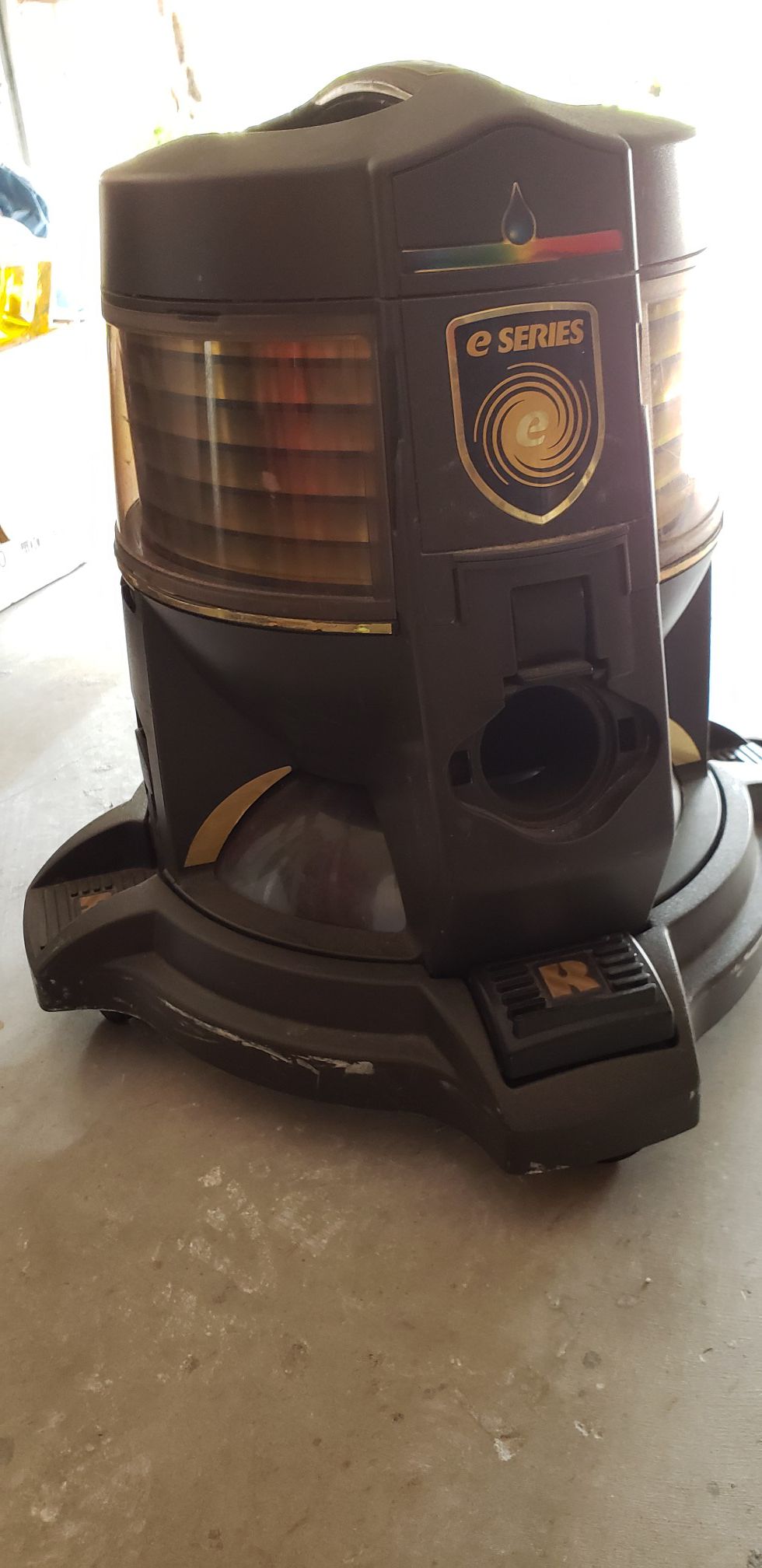 Rainbow e-series vacuum cleaner