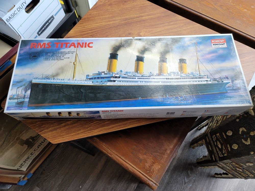 Titanic Model