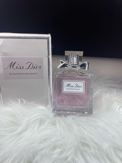Miss Dior perfume