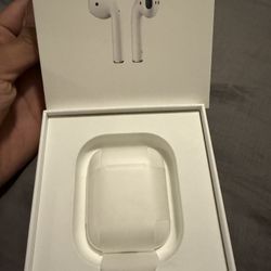 AirPods (1st Gen)