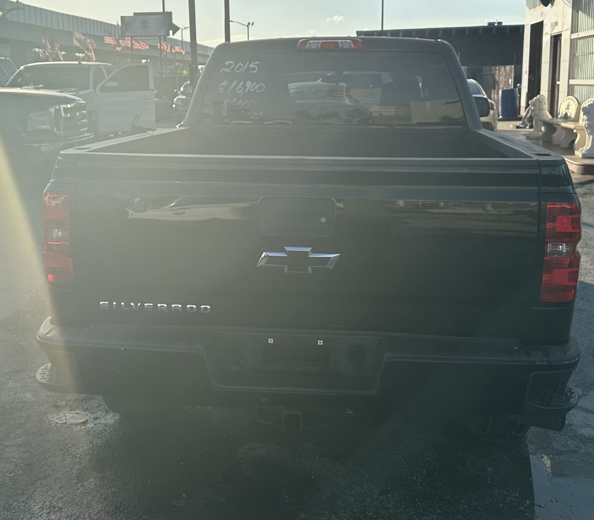 used 2015 Chevy Silverado V-8. - interior view 1