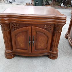 2 Very Beautiful Nightstands/End Tables