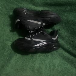 Dior b22 size 9