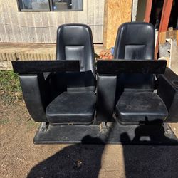 LEATHER THEATER CHAIRS