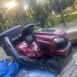 Craftsman Riding Lawnmower 