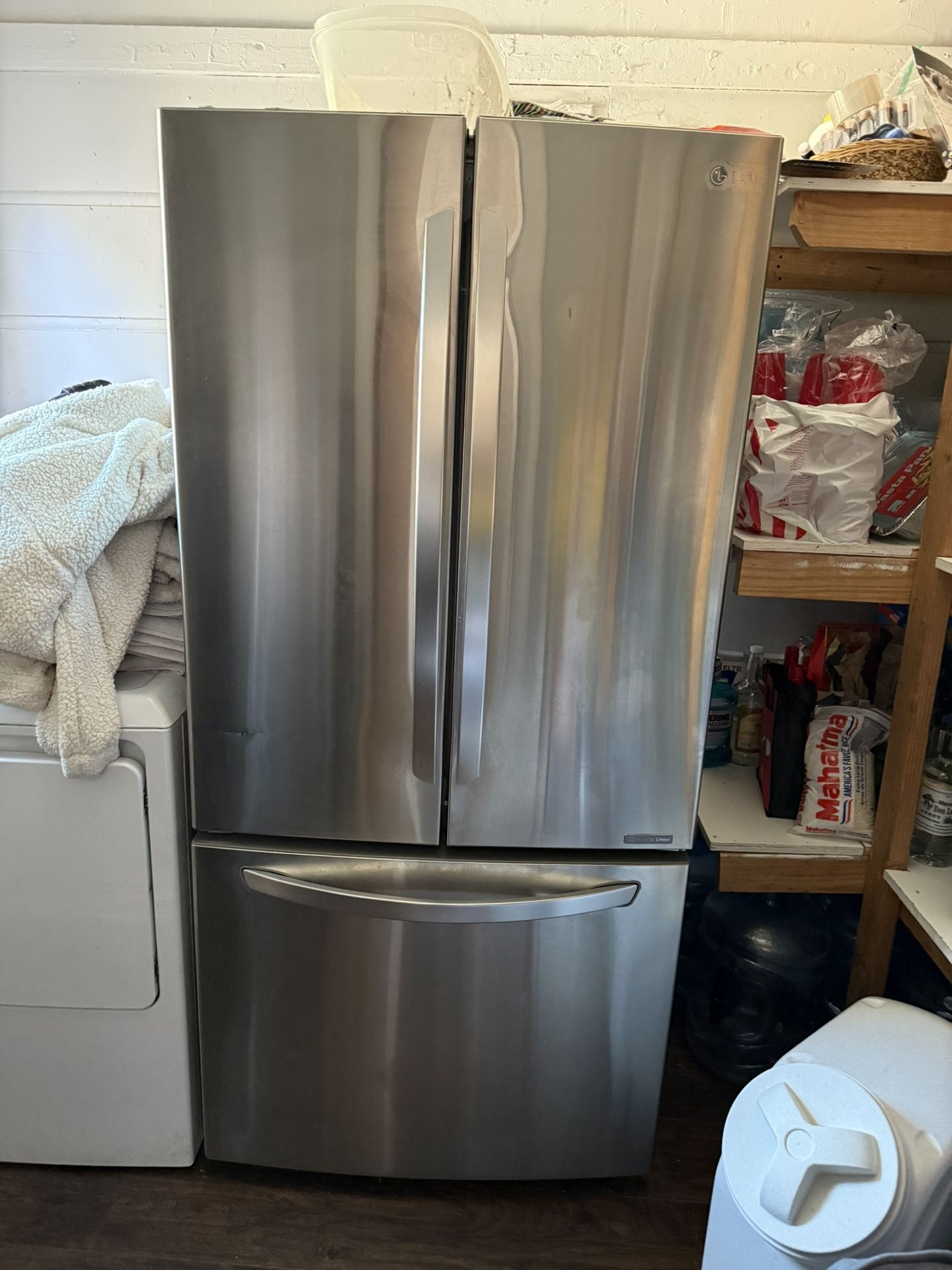 Refrigerator 