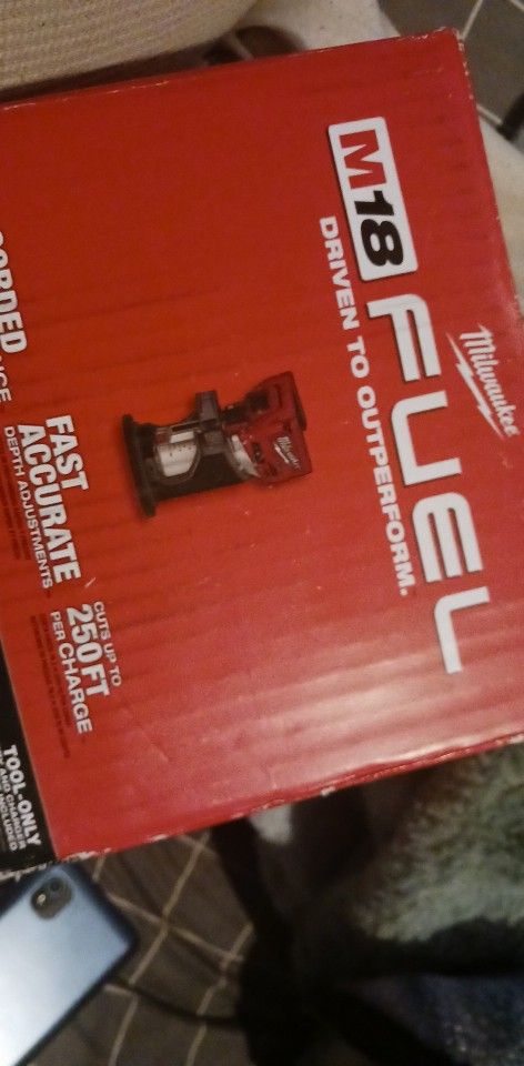M18 Router
