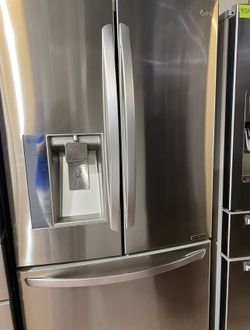 LG Refrigerator Great Condition $699