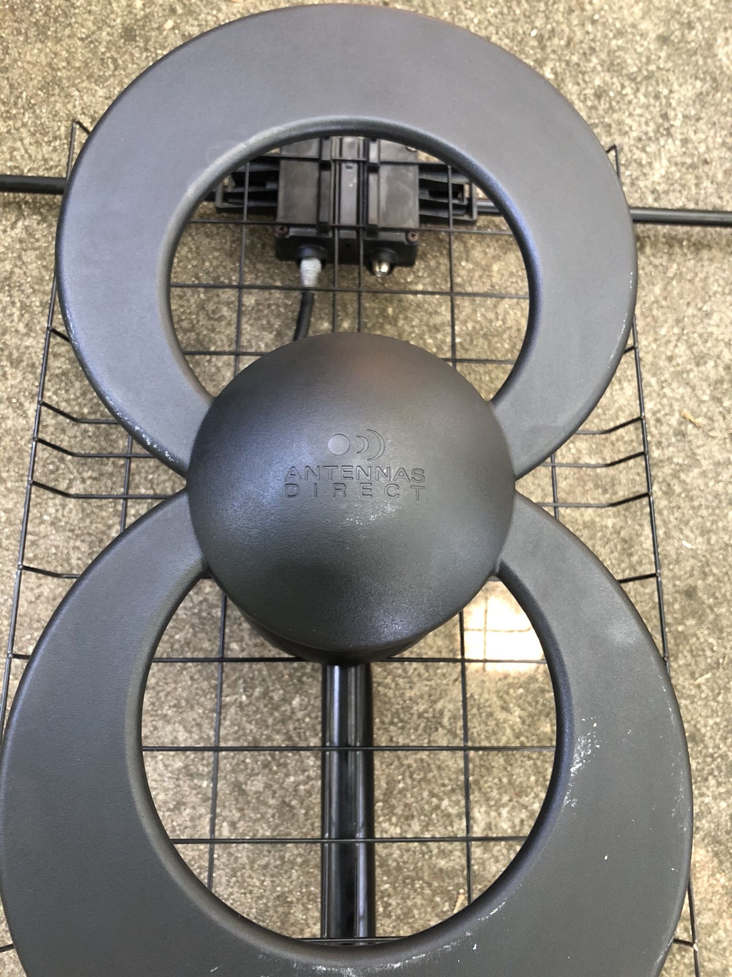 Antennas Direct ClearStream 2V TV Antenna UHF/VHF for Sale in Palm