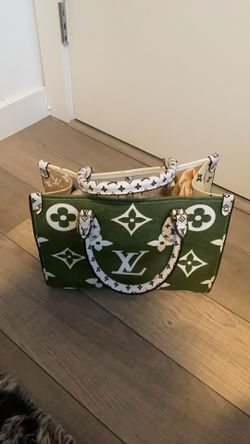 LV green And Cream Bag