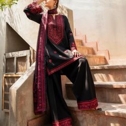 Pakistani Clothes 
