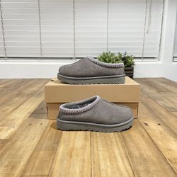 UGG Tasman Slipper Charcoal