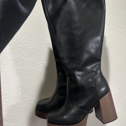 Torrid Wide Knee-high Boots 