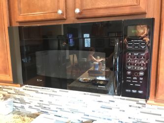 Microwave oven must go asap! Bought new appliances.