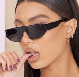 Pretty Little Thing Black Matt Sunglasses