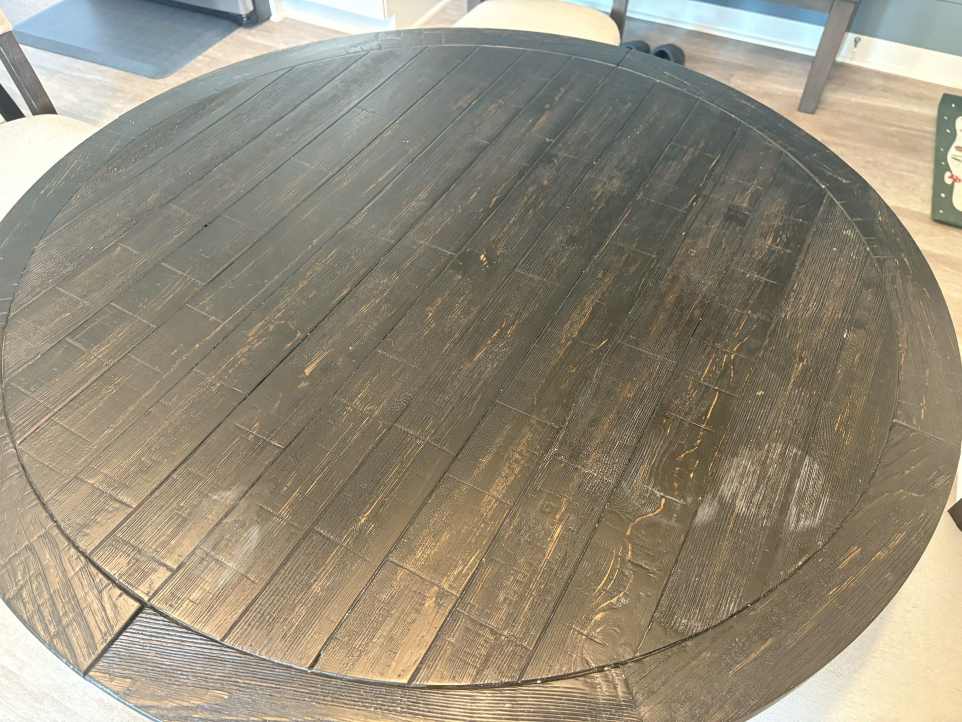 Ashley Dining Table - Broshound