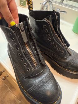 dr marten sinclairs