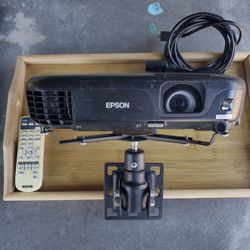 Epson Projector With Screen And Mount