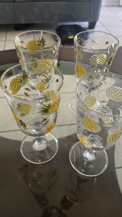 Plastic Water Goblets 4 Total