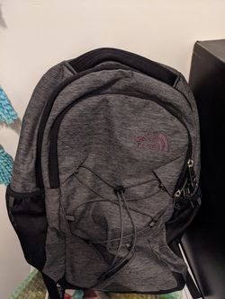 Women's North Face backpack - like new!