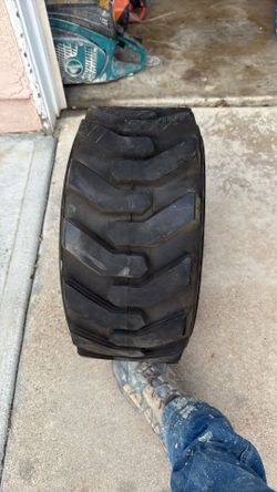 S70 Bobcat Tire
