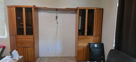 Entertainment center