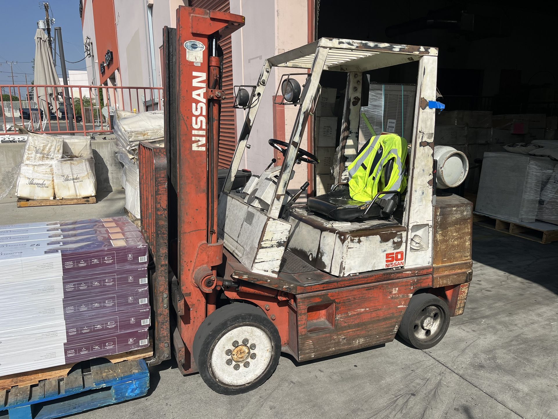 Nissan Forklift. Runs Good