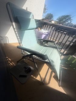 Outdoor chair / tanning chair