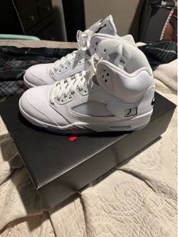 jordan 5 metallic white size 8.5 in men 9.5 in woman