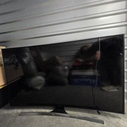 Samsung 65” Curved Smart TV – Excellent Condition – Huge Screen