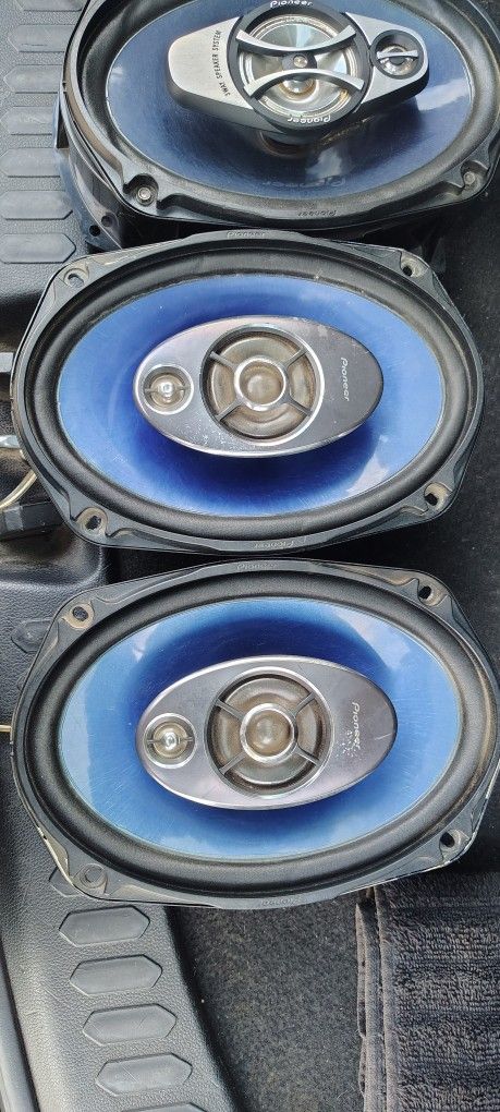 Pioneer 6x9s