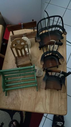 Mini Wooden Chair Decoration