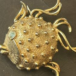 FISH BROOCH 