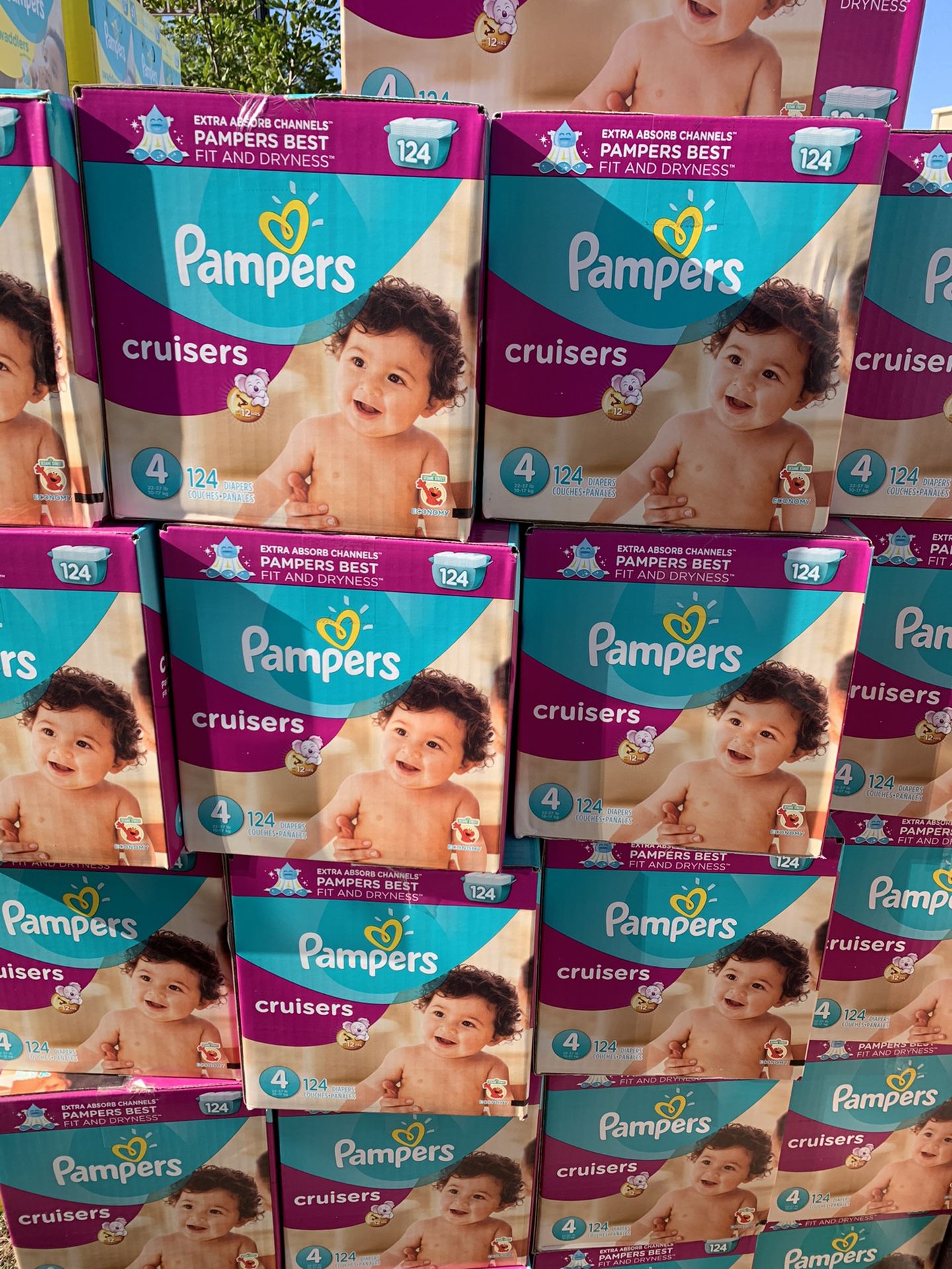 Pampers size 4 diapers new (124 count) $25 each box